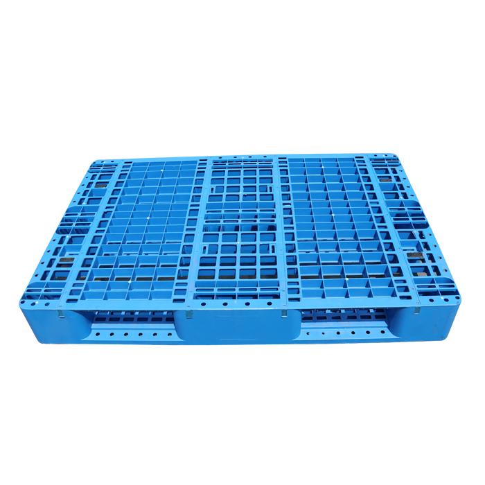 collapsible plastic pallets