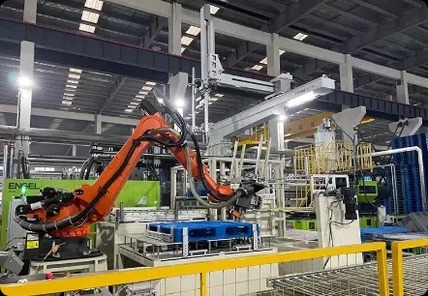 In-house manufacturing of plastic pallets and plastic containers